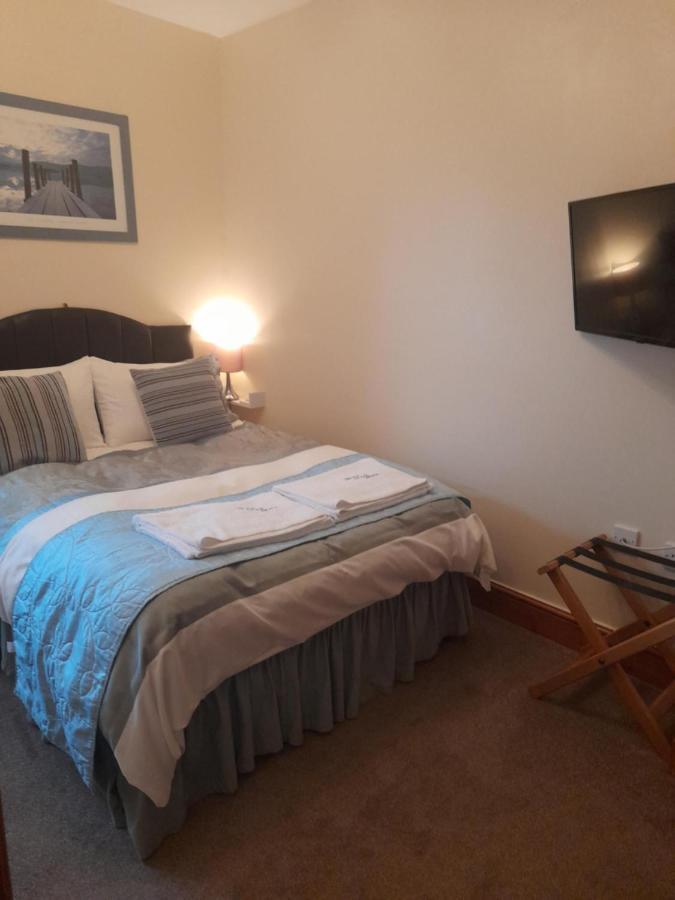 Home From Home Guesthouse 레이스톤 외부 사진