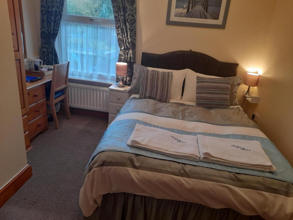 Home From Home Guesthouse 레이스톤 외부 사진