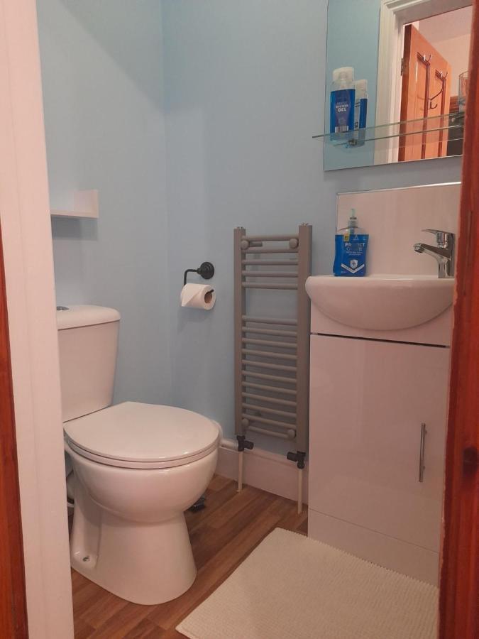 Home From Home Guesthouse 레이스톤 외부 사진