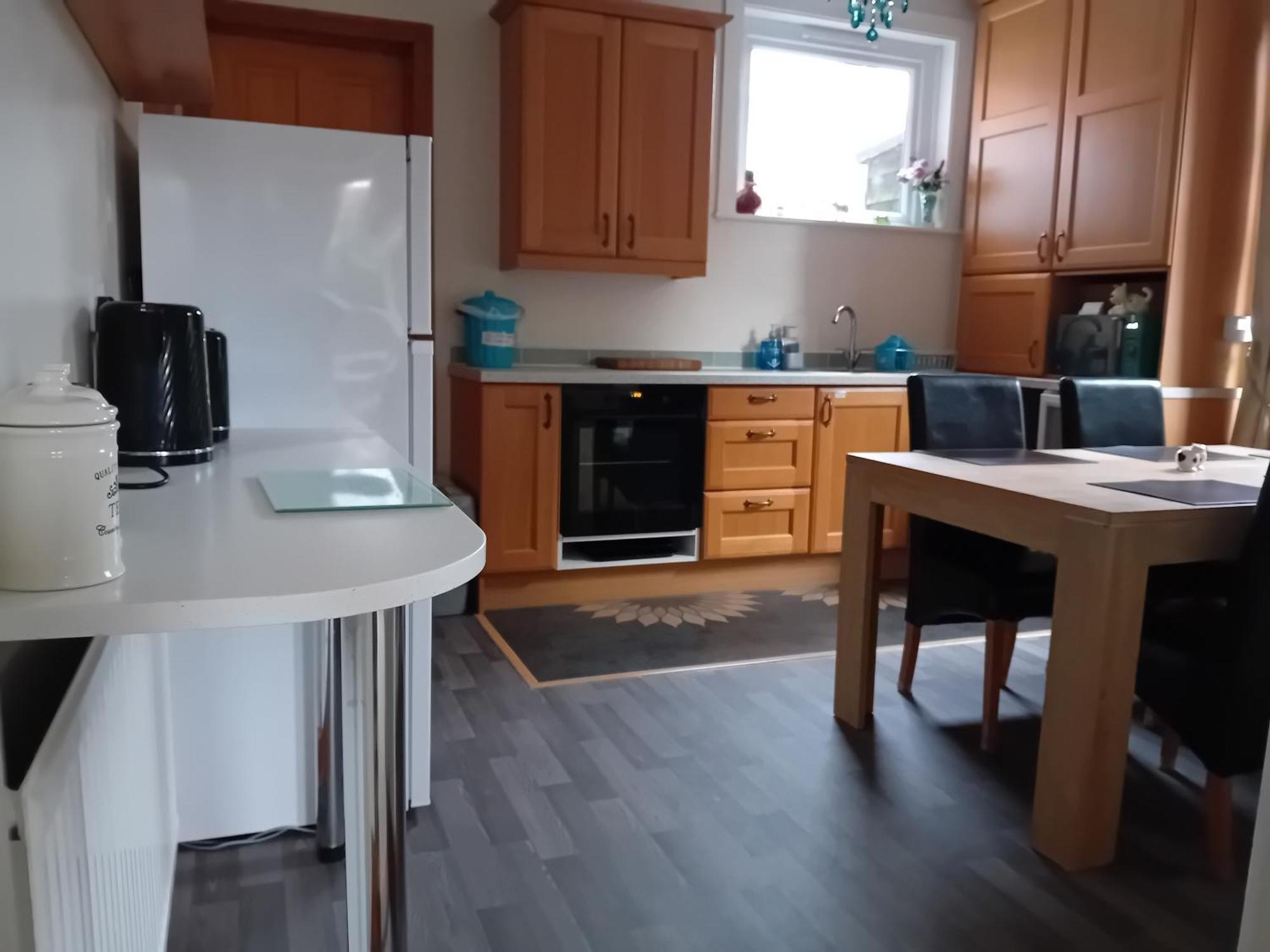 Home From Home Guesthouse 레이스톤 외부 사진