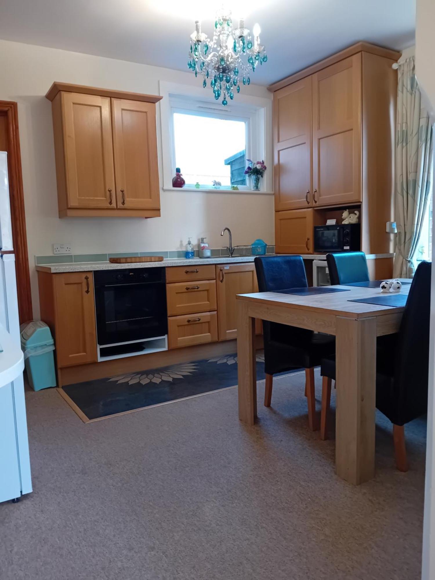 Home From Home Guesthouse 레이스톤 외부 사진