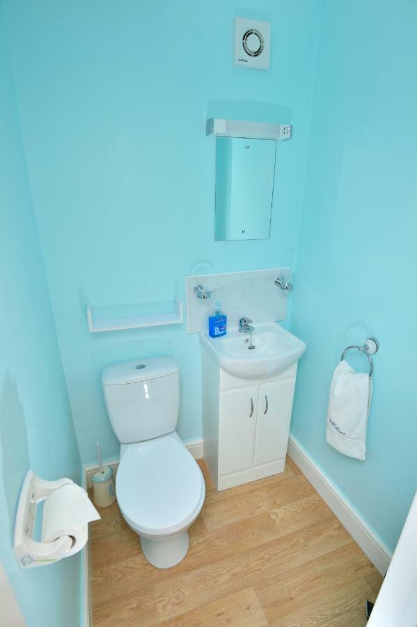 Home From Home Guesthouse 레이스톤 외부 사진